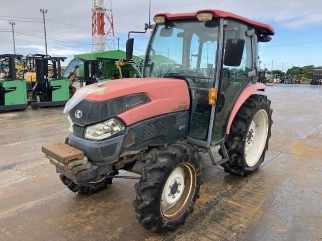 Tractor — Auction (lot 8461-53801)