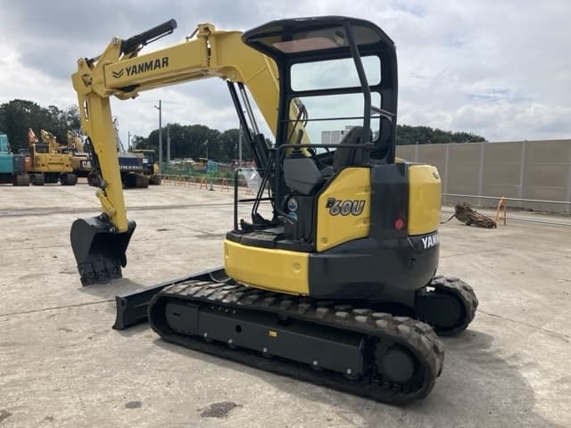 MINI EXCAVATOR — Auction (lot 8461-547)