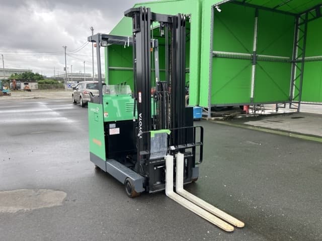 Reach Forklift — Auction (lot 8461-55004)