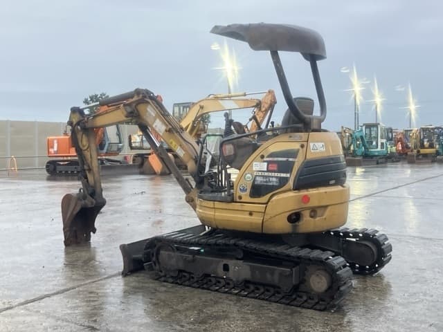 MINI EXCAVATOR — Auction (lot 8461-552)