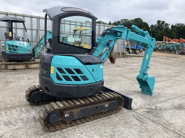 MINI EXCAVATOR — Auction (lot 8461-557)