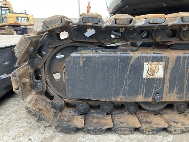 MINI EXCAVATOR — Auction (lot 8461-557)