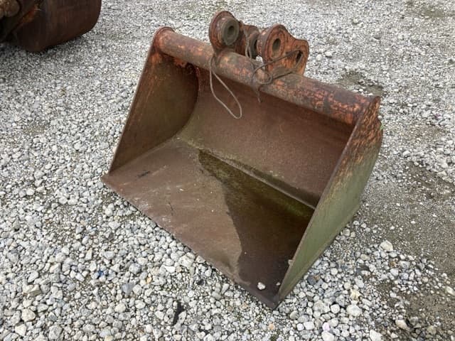 Bucket — Auction (lot 8461-56003)