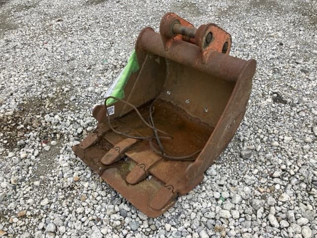Bucket — Auction (lot 8461-56004)