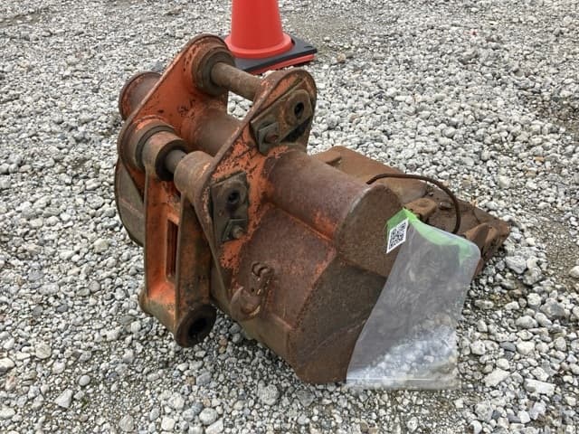 Bucket — Auction (lot 8461-56004)