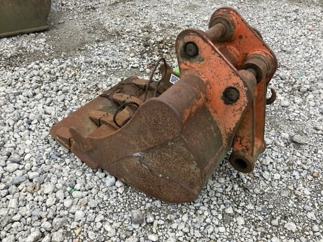 Bucket — Auction (lot 8461-56004)