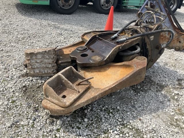Crusher — Auction (lot 8461-56008)