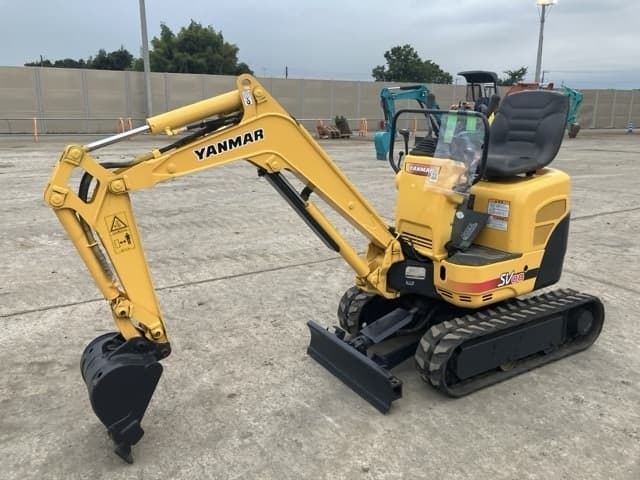 MINI EXCAVATOR — Auction (lot 8461-562)