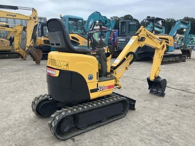 MINI EXCAVATOR — Auction (lot 8461-562)