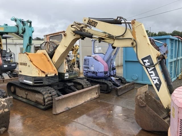 MINI EXCAVATOR — Auction (lot 8461-567)