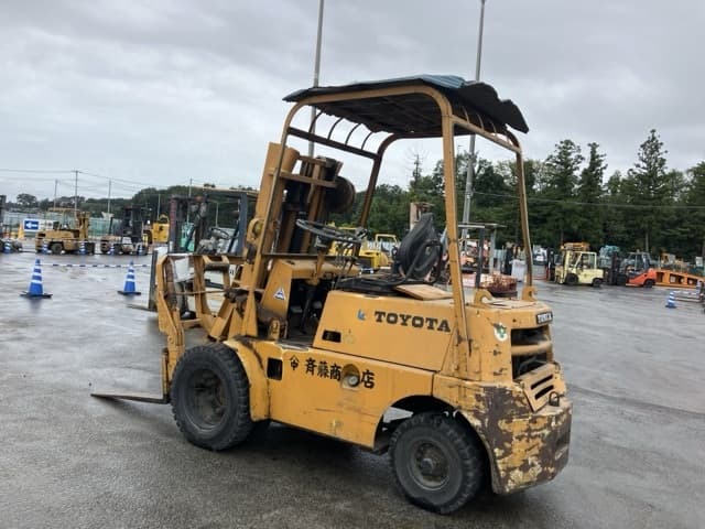 Forklift — Auction (lot 8461-5802)
