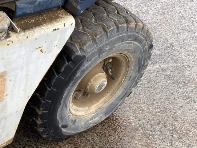 Forklift — Auction (lot 8461-5804)