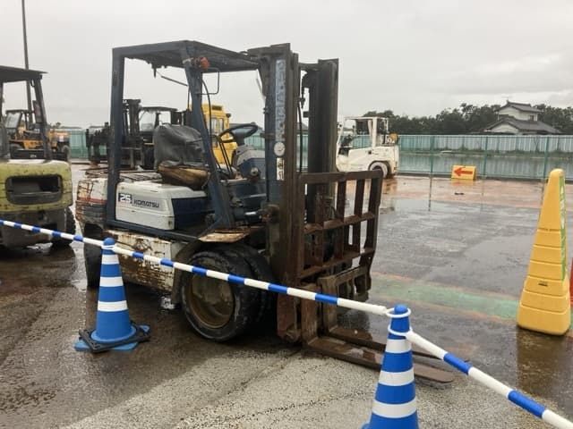 Forklift — Auction (lot 8461-5805)