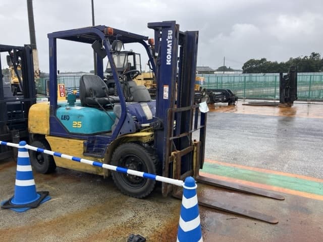 Forklift — Auction (lot 8461-5806)