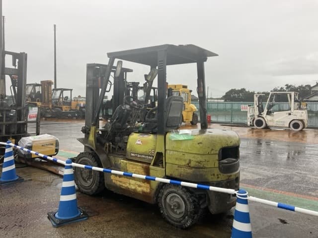 Forklift — Auction (lot 8461-5807)