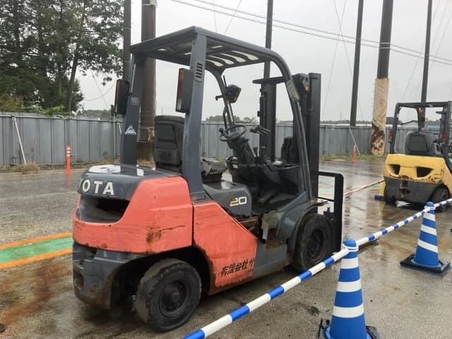 Forklift — Auction (lot 8461-5808)
