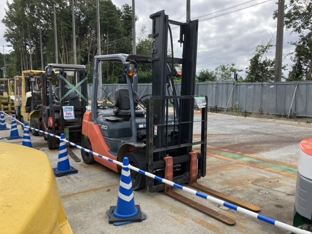 Forklift — Auction (lot 8461-5809)