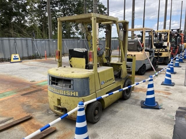 Forklift — Auction (lot 8461-5810)