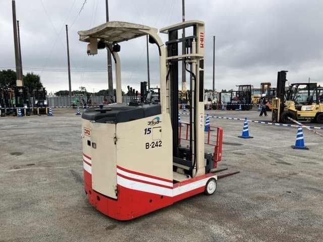 Reach Forklift — Auction (lot 8461-5813)