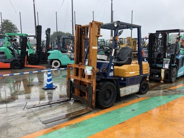 Forklift — Auction (lot 8461-5819)