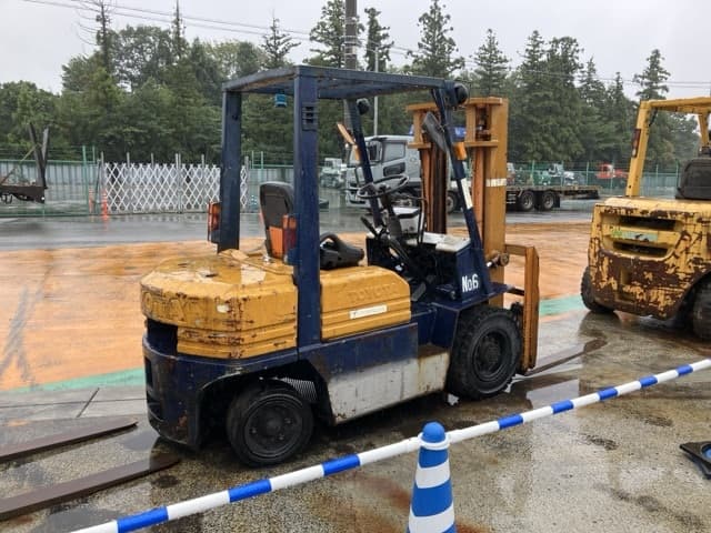Forklift — Auction (lot 8461-5819)