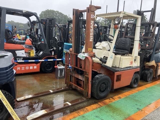 Forklift — Auction (lot 8461-5820)