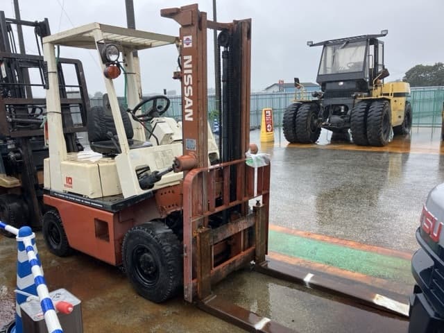 Forklift — Auction (lot 8461-5820)
