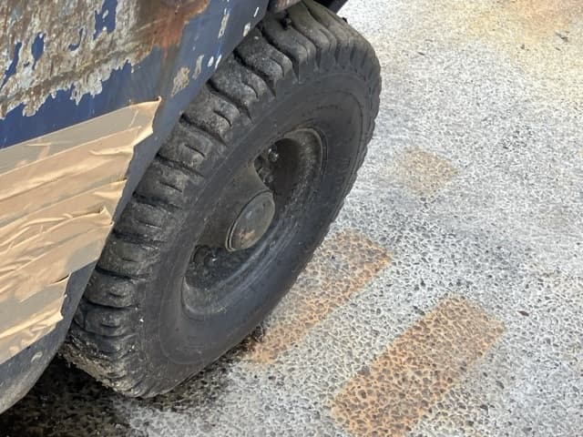 Forklift — Auction (lot 8461-5821)