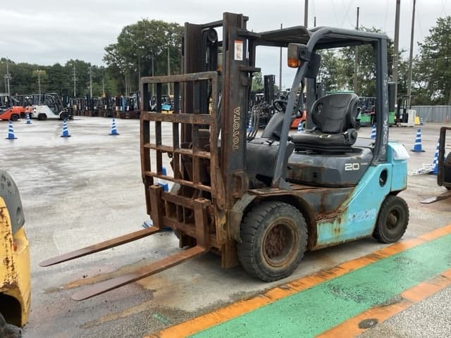 Forklift — Auction (lot 8461-5822)