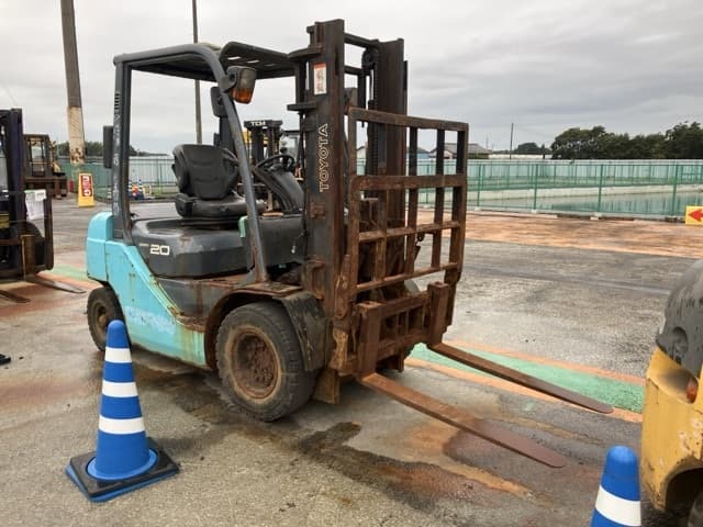 Forklift — Auction (lot 8461-5822)