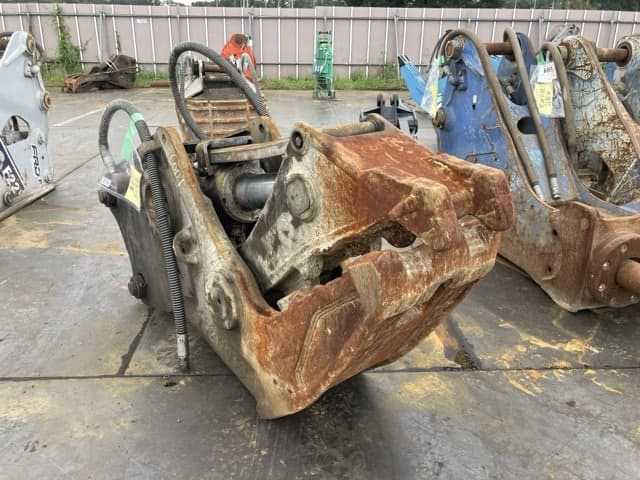 CONCRETE PULVERIZER — Auction (lot 8461-6001)