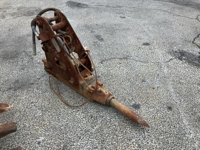 BREAKER — Auction (lot 8461-6006)