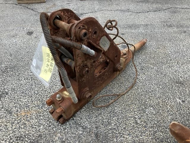 BREAKER — Auction (lot 8461-6006)