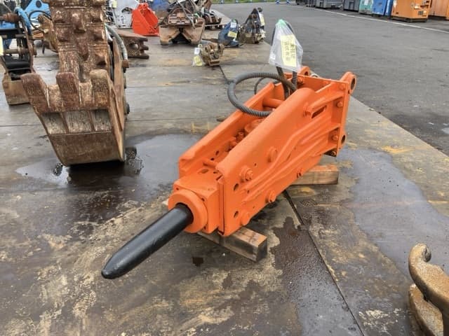 BREAKER — Auction (lot 8461-6011)