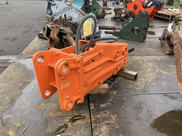 BREAKER — Auction (lot 8461-6011)