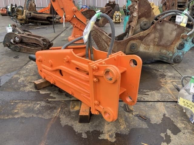 BREAKER — Auction (lot 8461-6011)