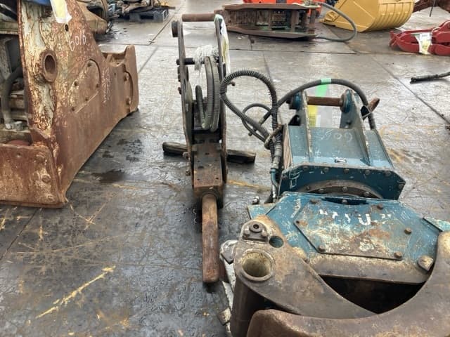BREAKER — Auction (lot 8461-6014)