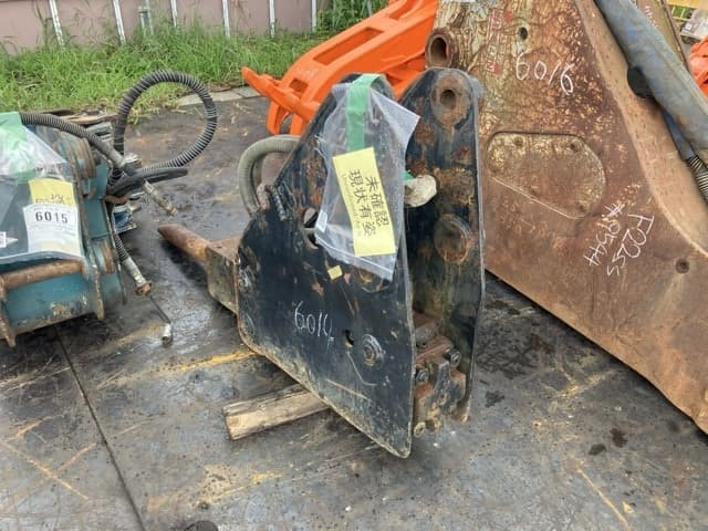BREAKER — Auction (lot 8461-6014)