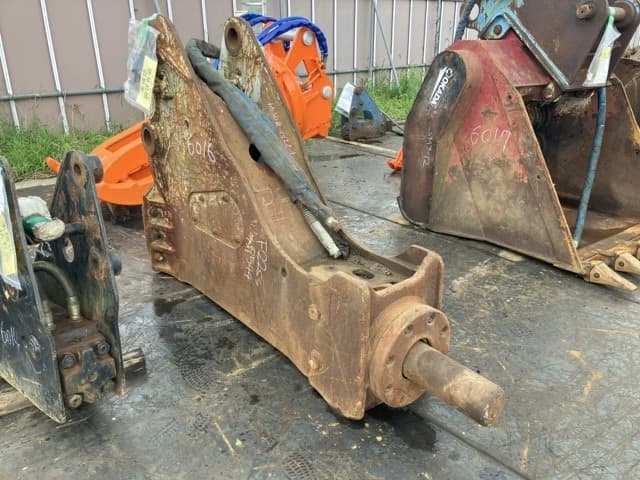 BREAKER — Auction (lot 8461-6016)