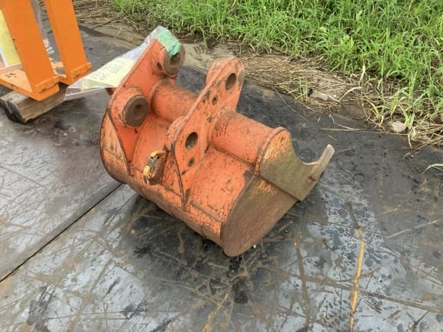 CONSTRUCTION BUCKET — Auction (lot 8461-6018)