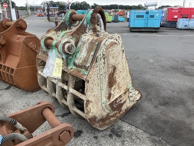 HYDRAULIC MIXING BUCKET — Auction (lot 8461-6021)