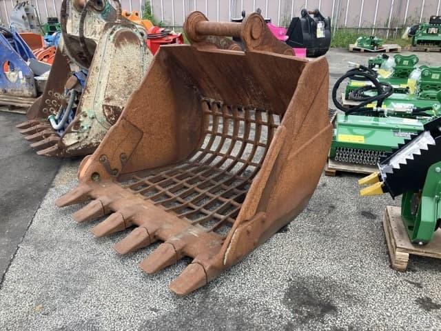 SKELETON BUCKET — Auction (lot 8461-6022)