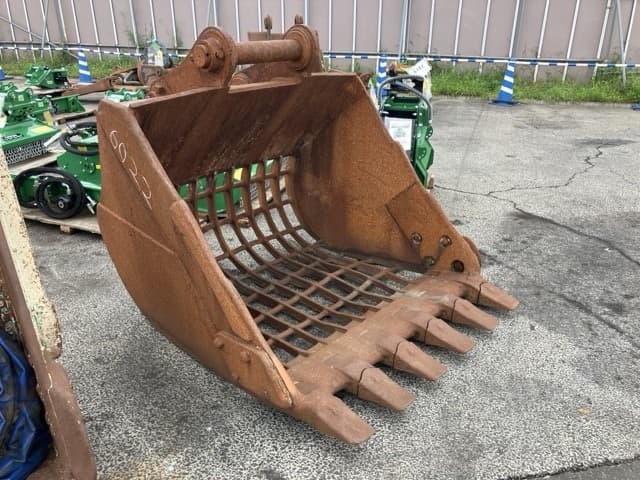 SKELETON BUCKET — Auction (lot 8461-6022)