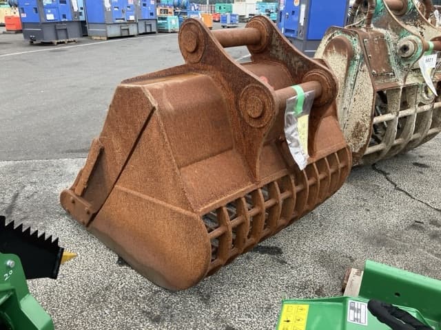 SKELETON BUCKET — Auction (lot 8461-6022)