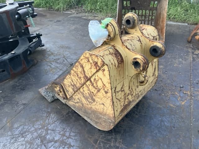CONSTRUCTION BUCKET — Auction (lot 8461-6068)