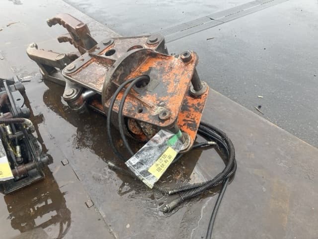 ROTATING HYDRAULIC FORK — Auction (lot 8461-6093)