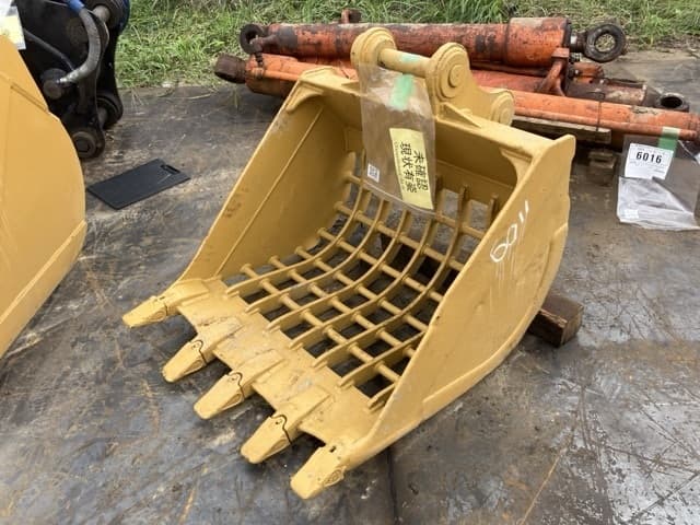 SKELETON BUCKET — Auction (lot 8461-6097)
