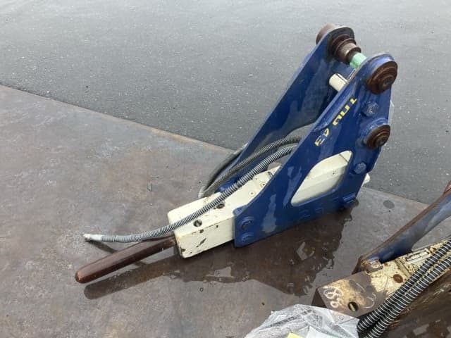 BREAKER — Auction (lot 8461-6105)