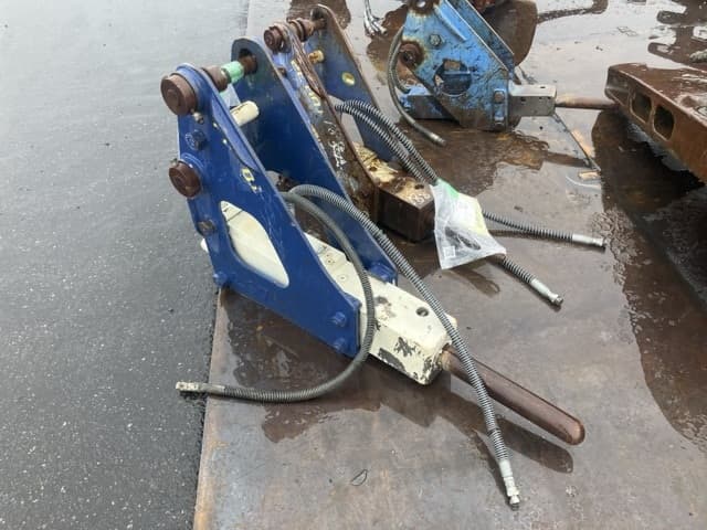 BREAKER — Auction (lot 8461-6105)