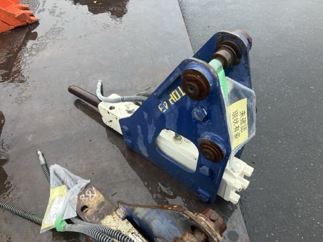 BREAKER — Auction (lot 8461-6105)